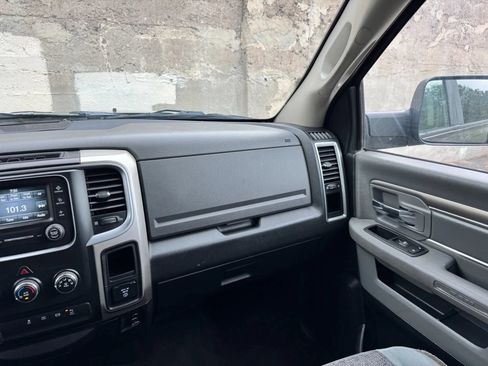 Used 2017 RAM 2500 SLT AWD/4WD image 33