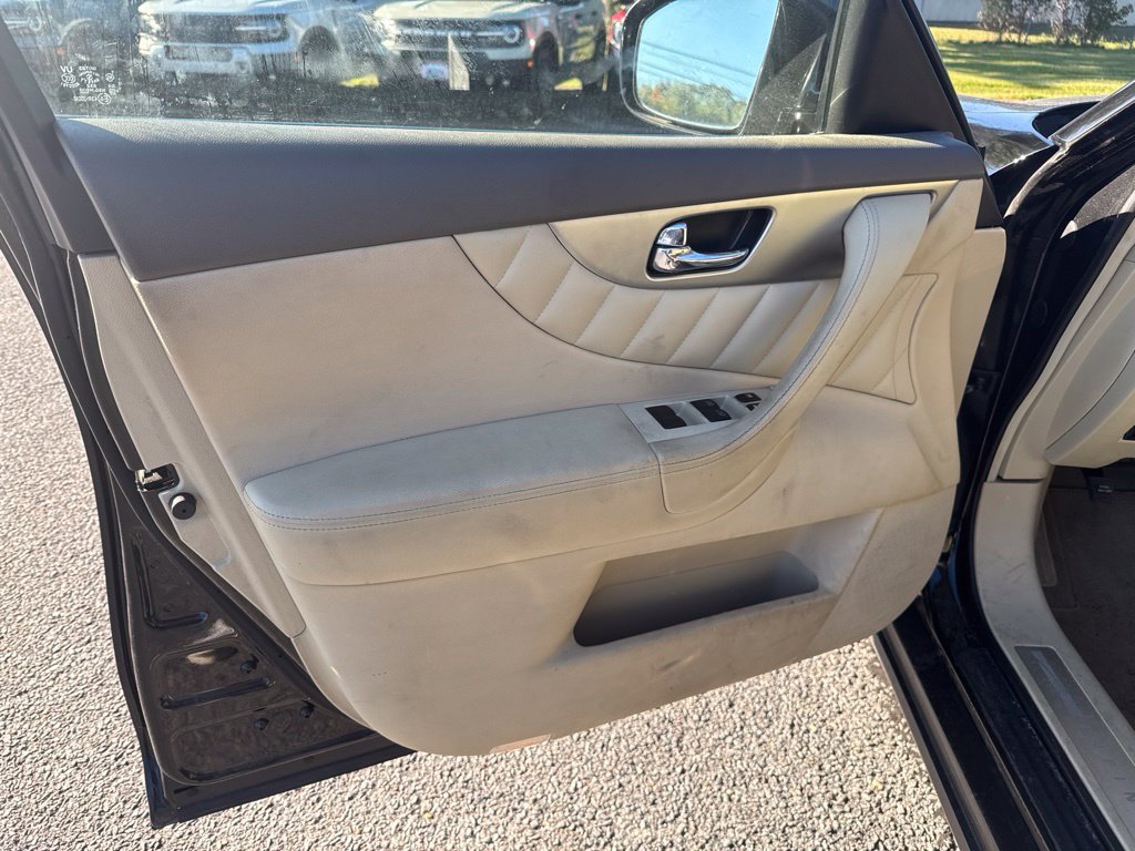 Used 2016 INFINITI QX70 2WD image 26