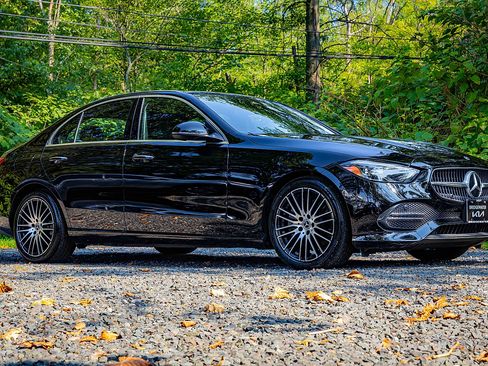 Used 2025 Mercedes-Benz C 300 4MATIC Sedan image 18