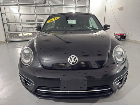 Used 2019 Volkswagen Beetle 2.0T SE image 2
