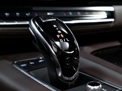 Used 2022 Cadillac Escalade Sport Platinum image 64