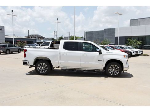 Used 2025 Chevrolet Silverado 1500 LT RWD image 6