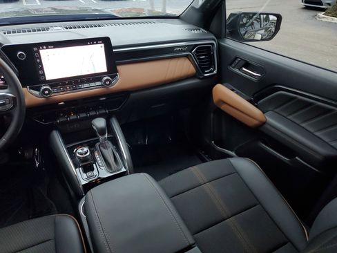 Used 2024 GMC Canyon AT4 w/ LPO, Off Road Lift Package image 16