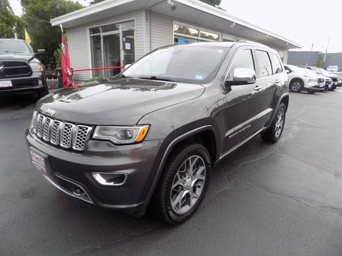 Used 2020 Jeep Grand Cherokee Overland AWD/4WD image 10