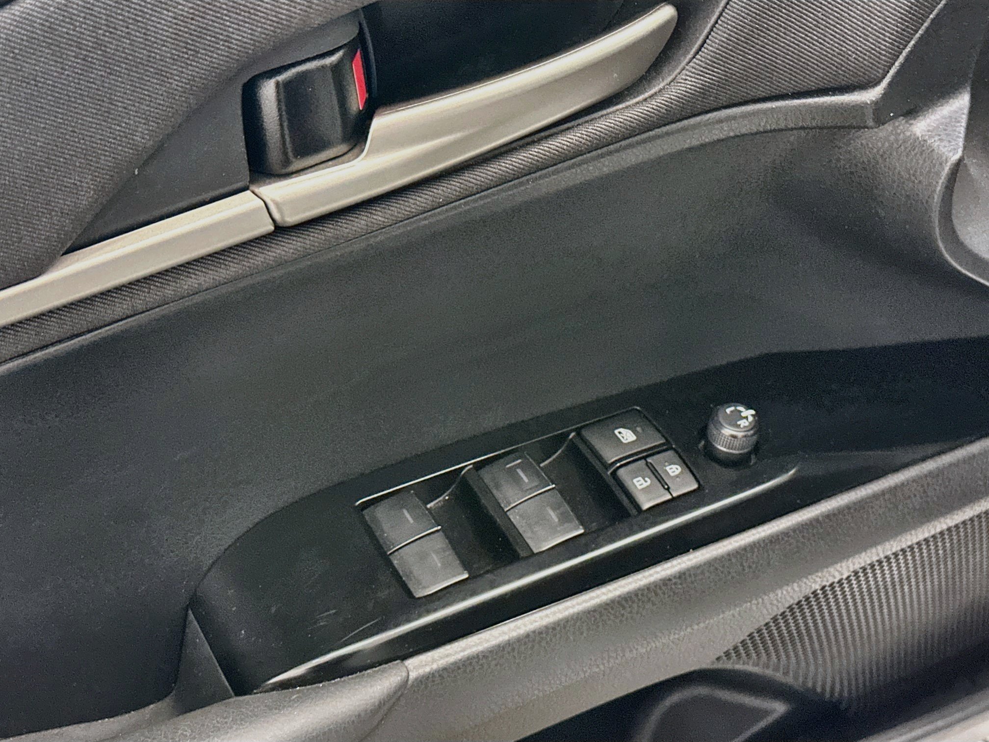 Used 2025 Toyota Camry LE FWD image 15