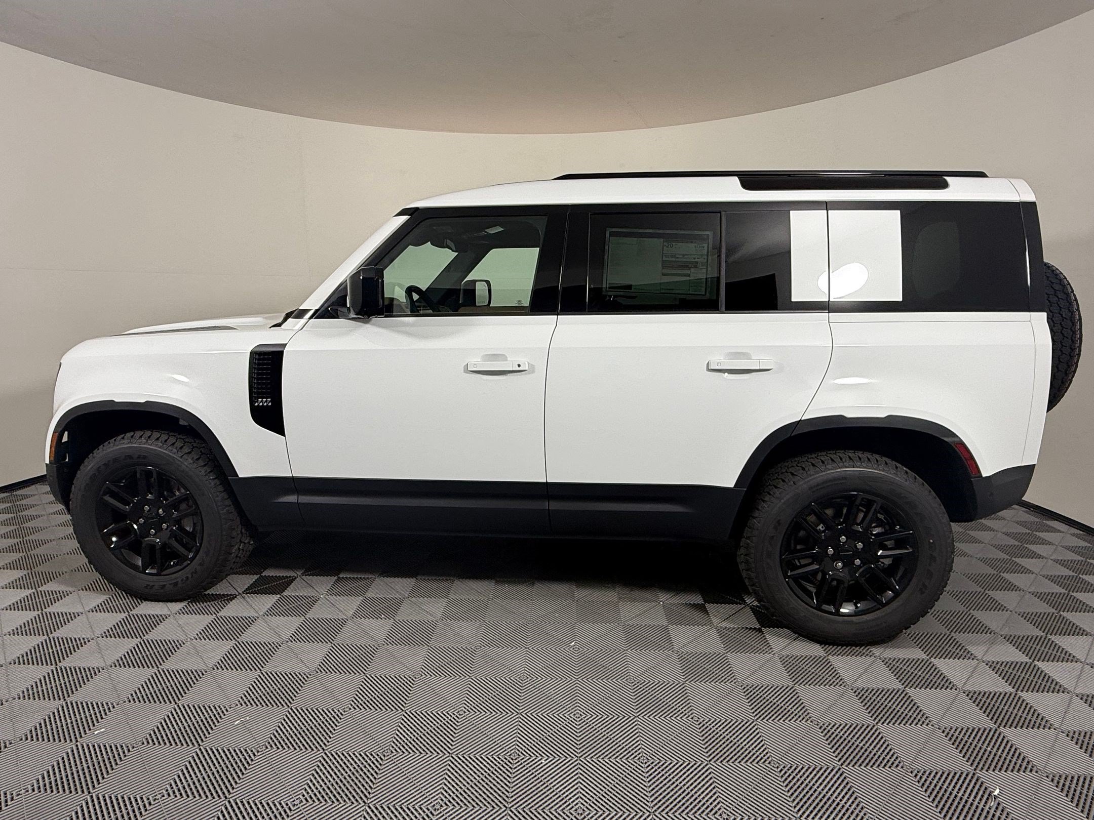 New 2026 Land Rover Defender 110 S AWD/4WD image 2