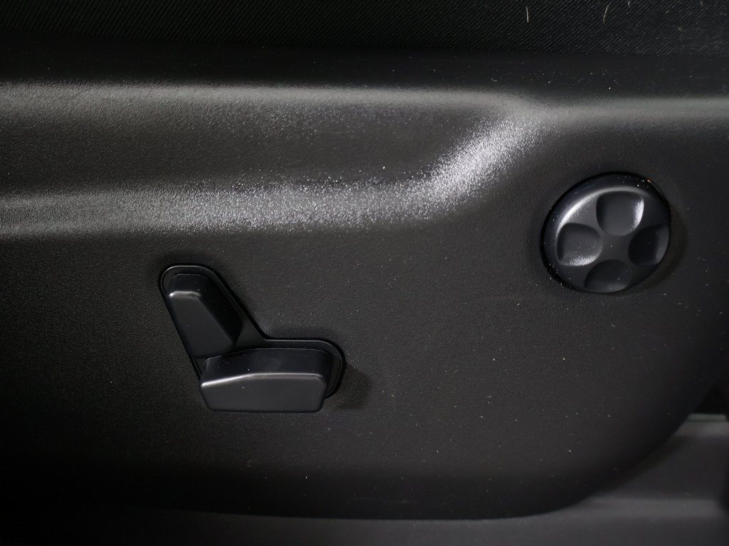 Used 2018 Jeep Grand Cherokee Overland AWD/4WD image 37