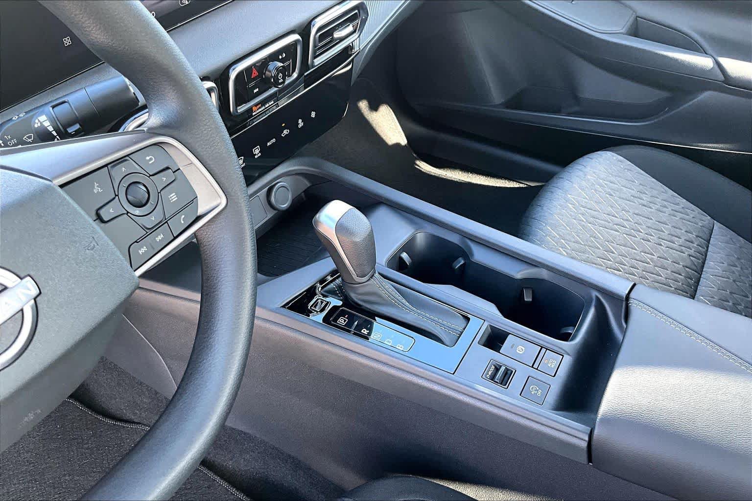 New 2027 Nissan Sentra SV w/ Floor Mat Package FWD image 7