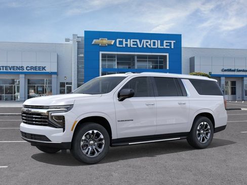 New 2026 Chevrolet Suburban LT w/ Sun And Tow Package AWD/4WD image 6