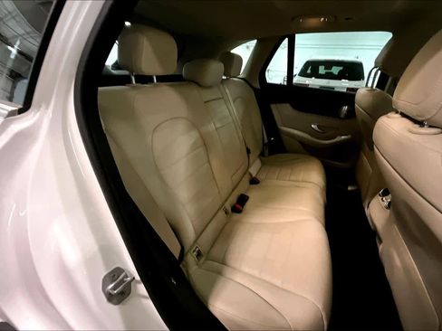 Used 2016 Mercedes-Benz GLC 300 4MATIC image 20