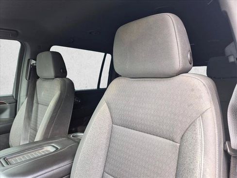 Used 2021 GMC Yukon XL SLE w/ Gmc Pro Safety Plus Package AWD/4WD image 13