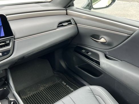 Used 2023 Lexus ES 350 F Sport w/ Accessory Package (Z2) FWD image 31
