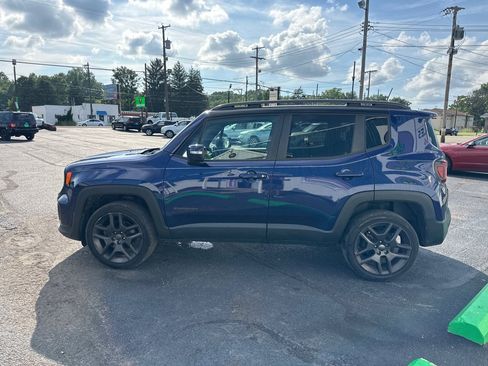 Used 2020 Jeep Renegade Altitude AWD/4WD image 4