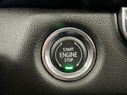 Used 2023 Chevrolet Colorado LT w/ LT Convenience Package image 14