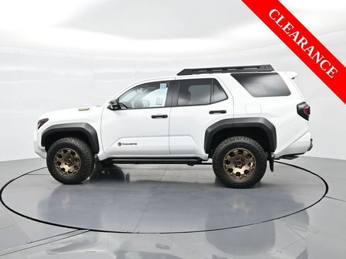 Used 2025 Toyota 4Runner 4WD image 10