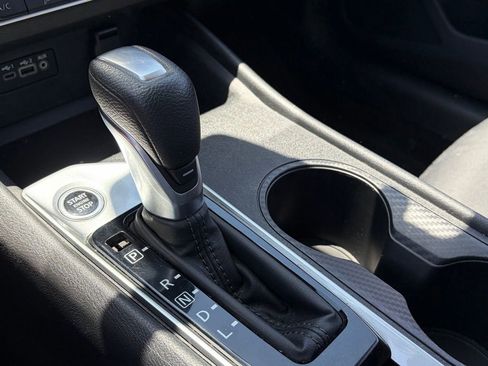 Used 2025 Nissan Altima 2.5 SV FWD image 8