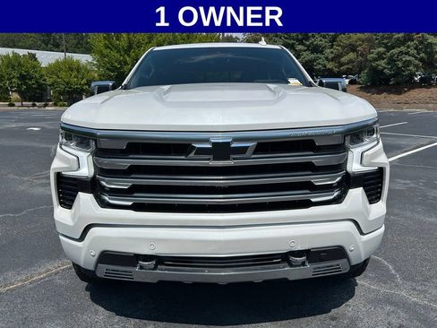 Used 2025 Chevrolet Silverado 1500 High Country AWD/4WD image 13