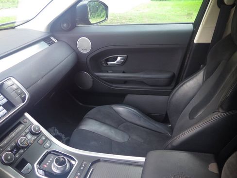 Used 2015 Land Rover Range Rover Evoque Pure AWD/4WD image 29