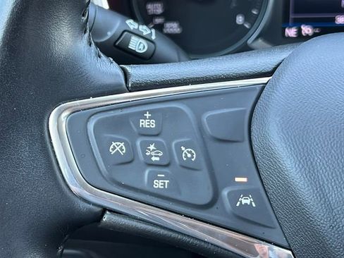 Used 2020 Chevrolet Equinox LT w/ Driver Convenience Package AWD/4WD image 19