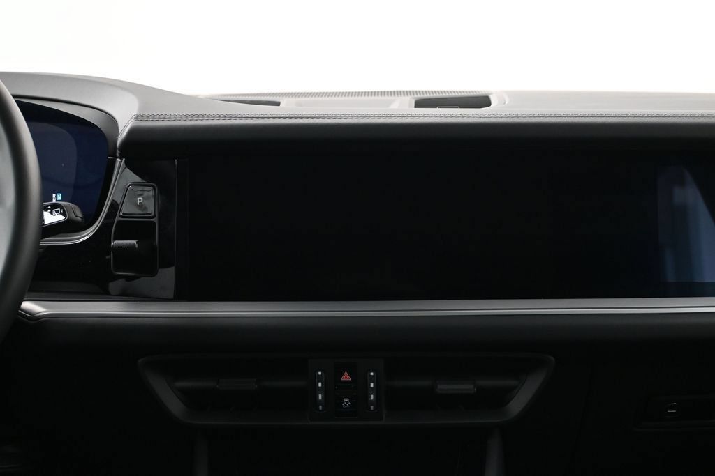 Certified 2026 Porsche Cayenne GTS AWD/4WD image 10