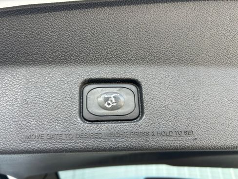 Used 2015 Ford Explorer XLT w/ Equipment Group 202A image 34