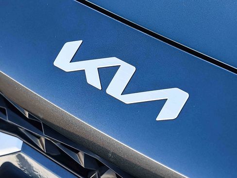 Certified 2023 Kia Forte LXS w/ LXS Technology Package image 30