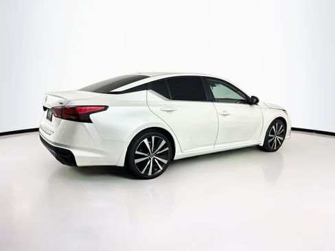Used 2021 Nissan Altima 2.5 SR w/ SR Premium Package FWD image 9
