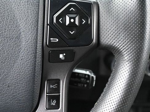 Used 2020 Toyota Tacoma TRD Sport AWD/4WD image 7