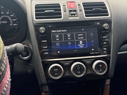 Used 2017 Subaru Forester 2.5i Touring AWD/4WD image 7
