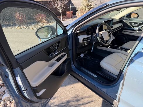 New 2026 Lincoln Corsair Grand Touring image 21