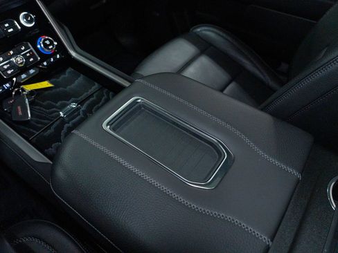 Used 2024 GMC Yukon Denali AWD/4WD image 62