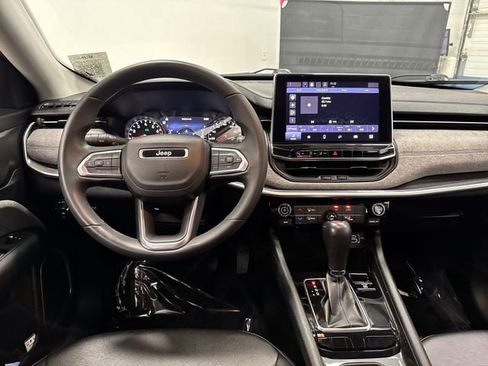 Used 2022 Jeep Compass Latitude image 5