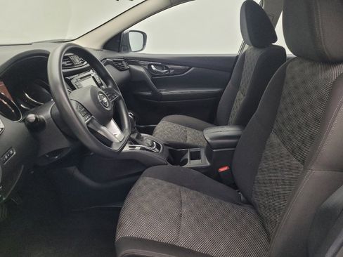 Used 2020 Nissan Rogue Sport SV image 17