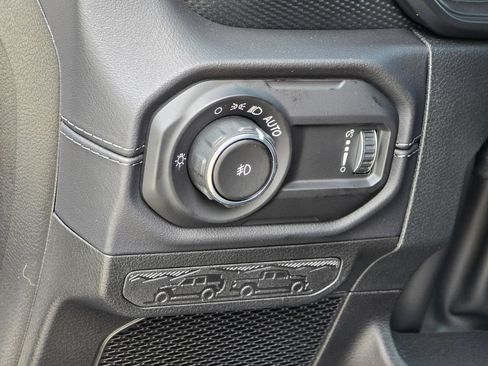 New 2026 Jeep Wrangler Unlimited Rubicon AWD/4WD image 32