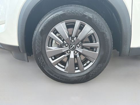 Used 2023 Nissan Pathfinder SV w/ SV Premium Package AWD/4WD image 11