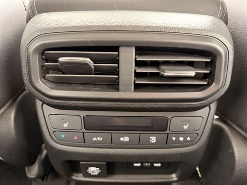 Certified 2024 Honda Pilot Elite image 23