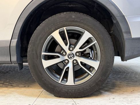 Used 2017 Toyota RAV4 XLE FWD image 11