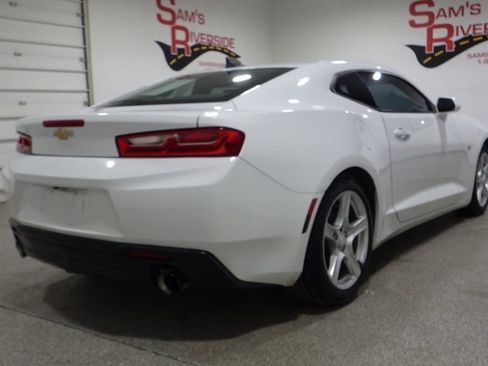 Used 2017 Chevrolet Camaro LT image 5