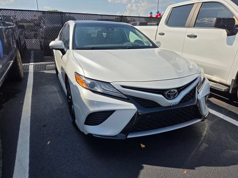 Used 2019 Toyota Camry XSE w/ Driver Assist Package FWD image 3