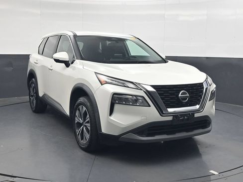 Used 2021 Nissan Rogue SV AWD/4WD image 2