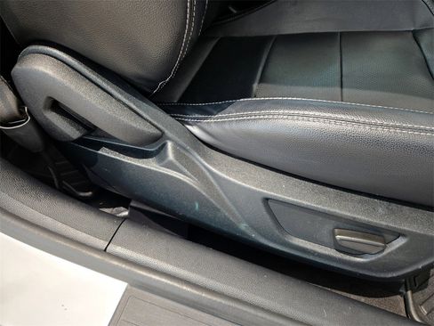 Used 2022 Ford Mustang Premium image 28