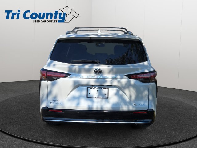 Certified 2026 Toyota Sienna Platinum AWD/4WD image 7