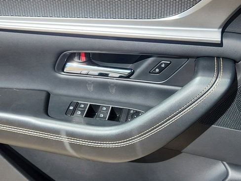 Used 2024 MAZDA CX-90 Plug-In Hybrid w/ Premium Pkg image 8