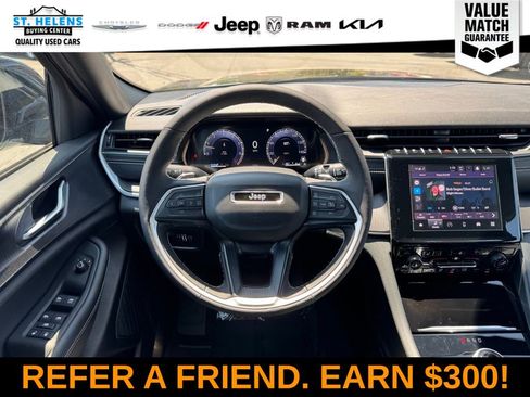 Certified 2025 Jeep Grand Cherokee Altitude AWD/4WD image 22