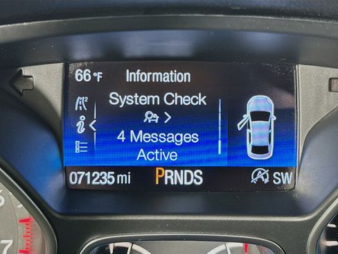 Used 2017 Ford Escape Titanium image 15