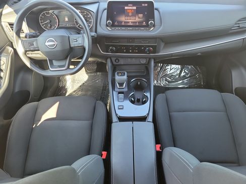 Certified 2025 Nissan Rogue S FWD image 17