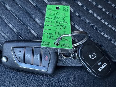 Used 2018 Toyota Camry SE image 24