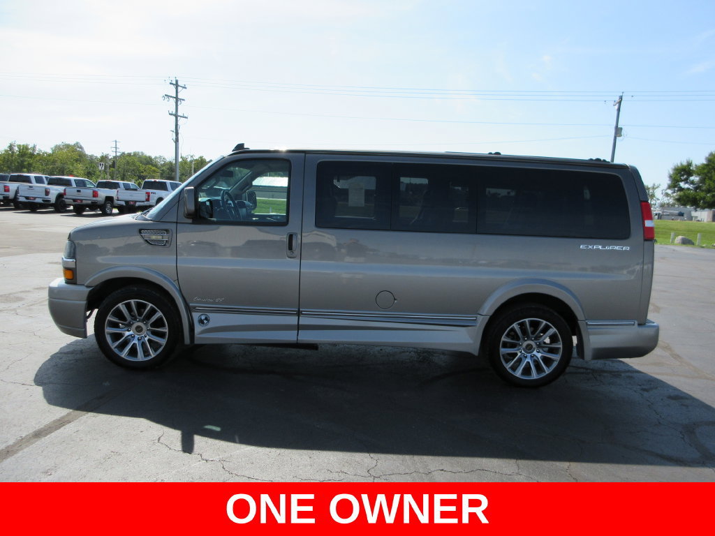 Used 2020 Chevrolet Express 2500 w/ Enhanced Convenience Package RWD image 10
