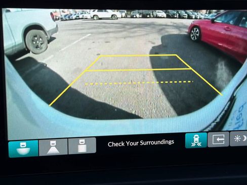 Used 2025 Honda Pilot Touring image 23