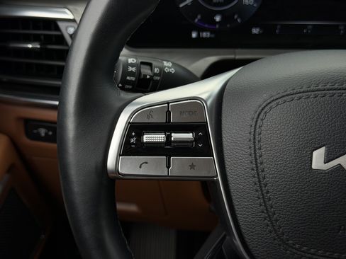 Used 2024 Kia Telluride SX Prestige X-Pro AWD/4WD image 18